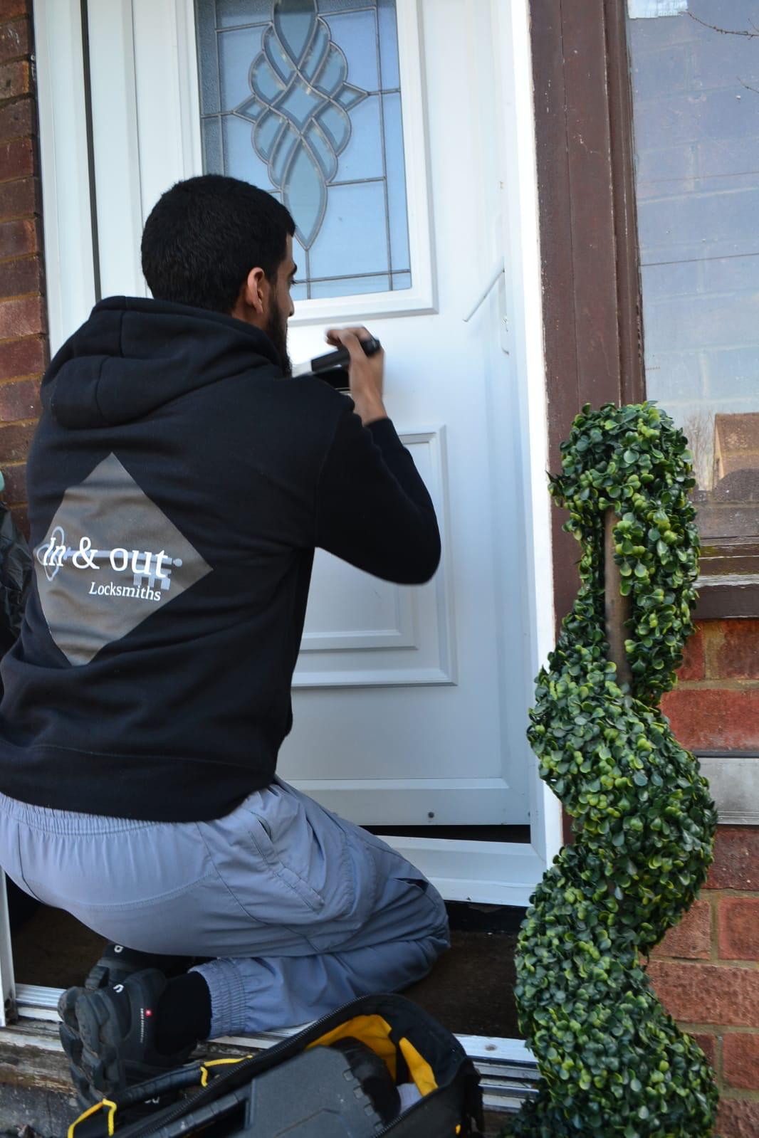 in&outlocksmith-services